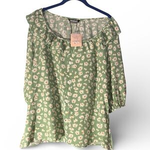 Bloomchic Green Daisy Print Blouse size 14-16